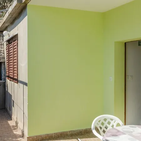 Seafront Olivera With Patio Apartment Vela Luka